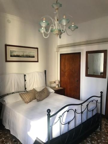 B&B Al Teatro With Canal View Venecia Exterior foto
